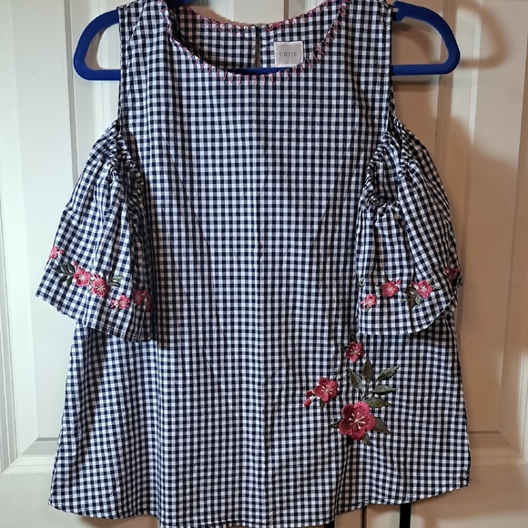 Cupio Tops - Cupio Womens Gingham Cold Shoulder Top - Black and Red